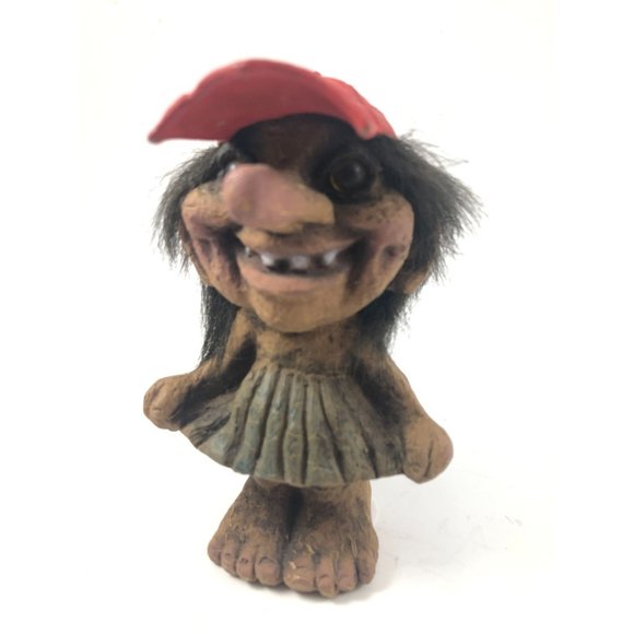 Nyfoam Lady Troll with Ball Cap - Picture 2 of 7